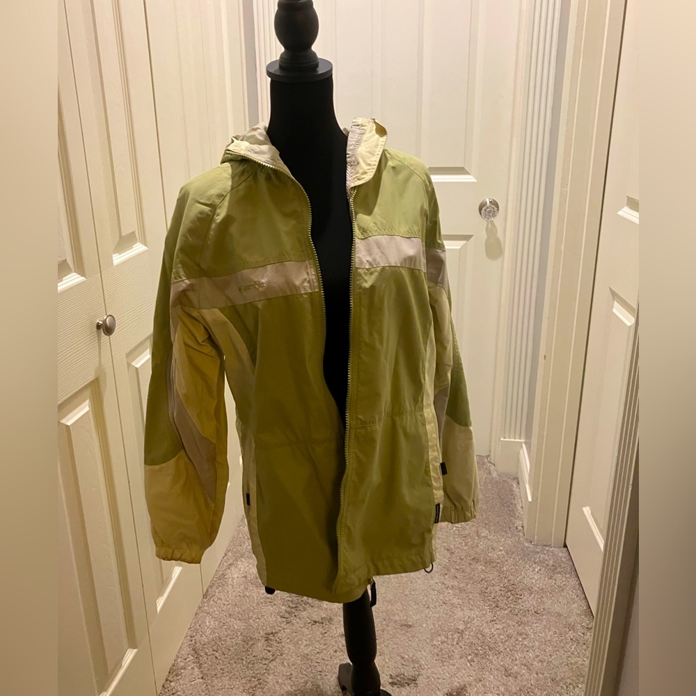 Columbia windbreaker